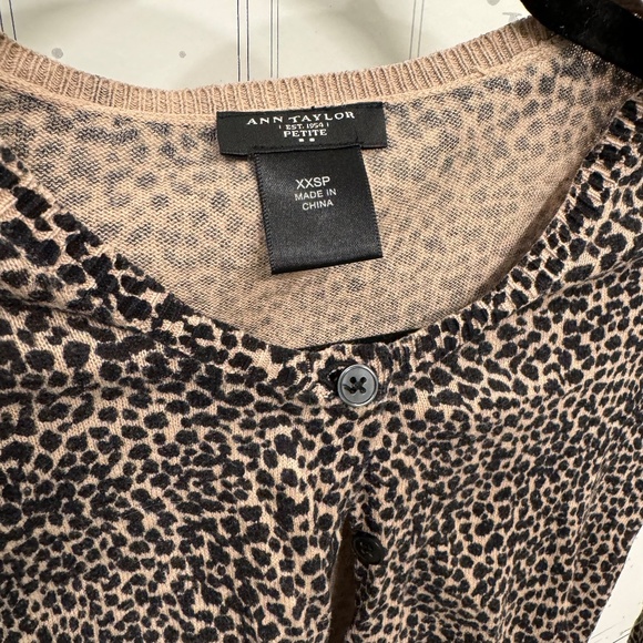 Ann Taylor Leopard Print Cardigan (Size XXS Petite) - Picture 3 of 4